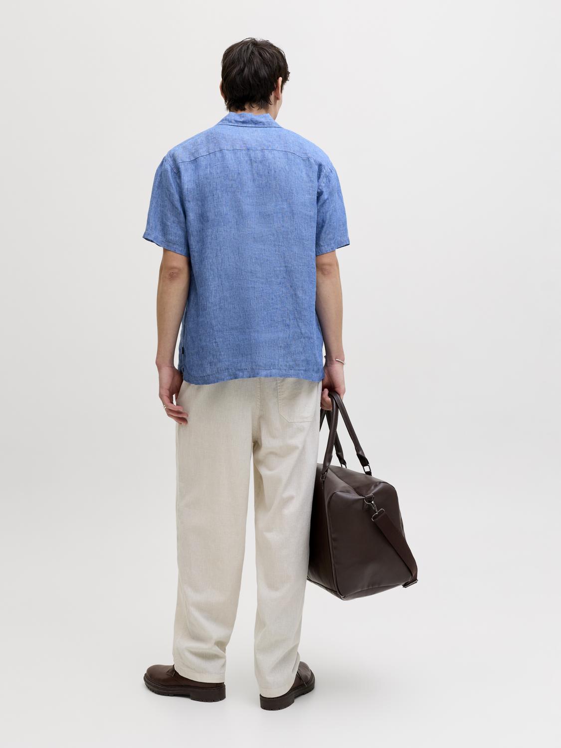 model_shot-back