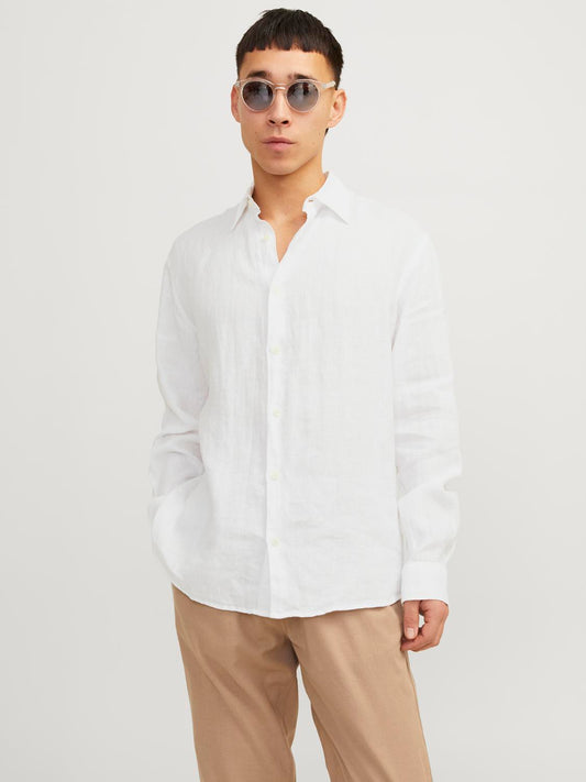 model_shot-front