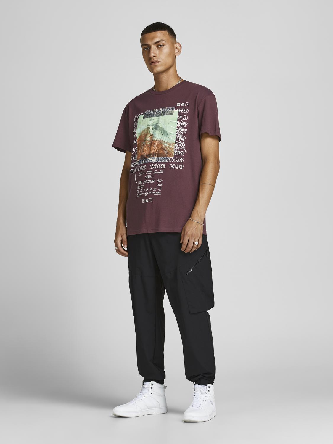 model_shot-front_full