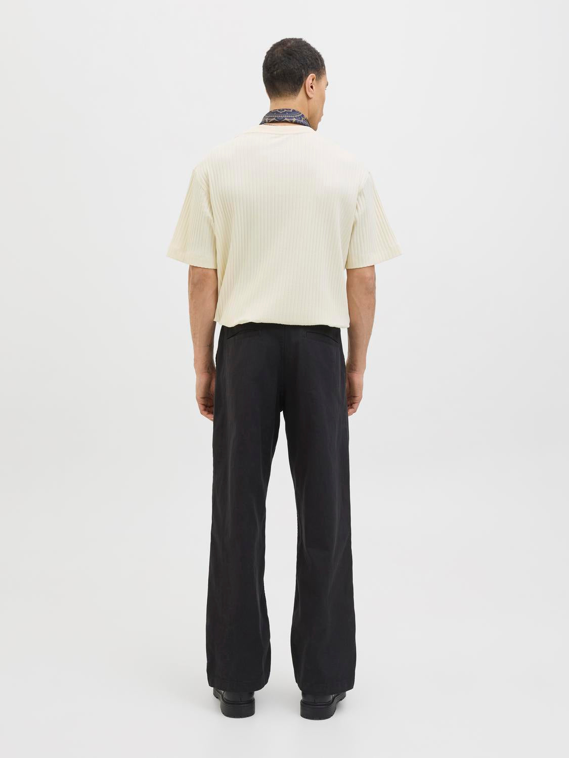  تيشيرت رجالي قطن نص كم لون Antique White من جاك آند جونز – صورة المنتج المسطح