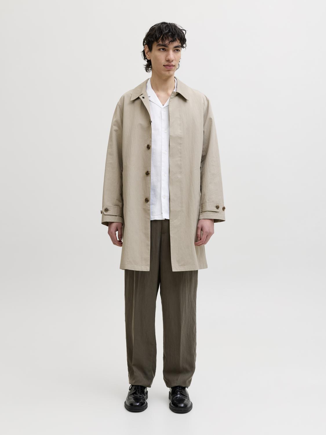 model_shot-front_full