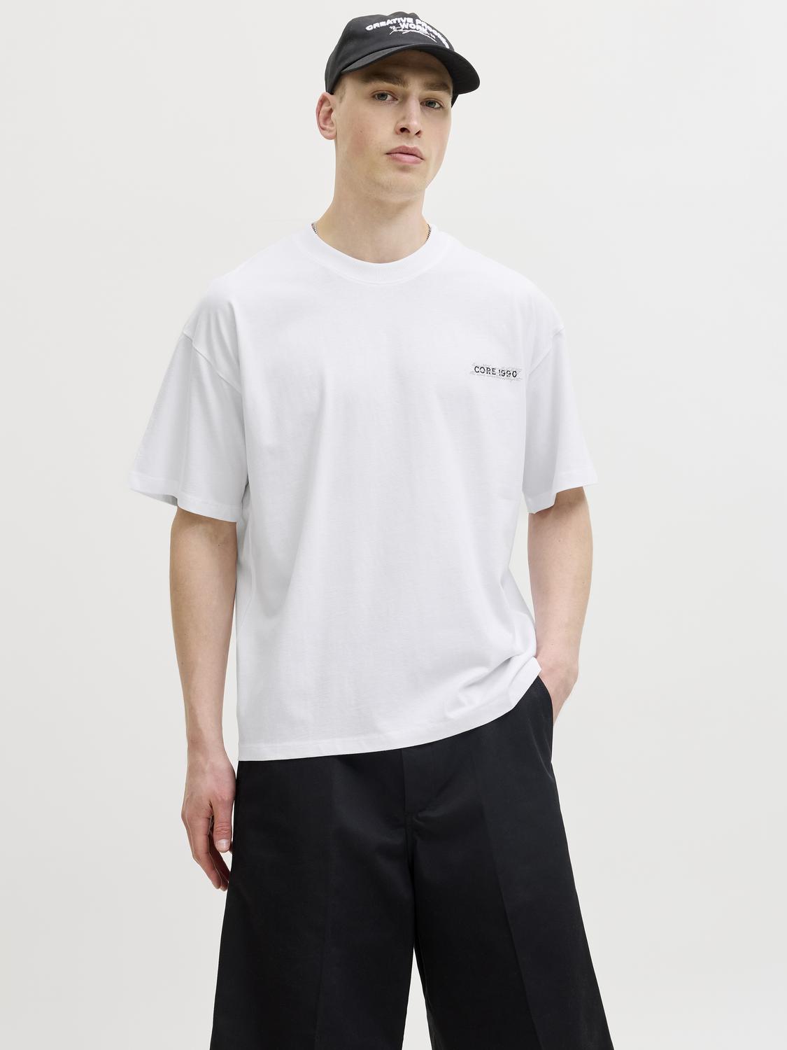 model_shot-front