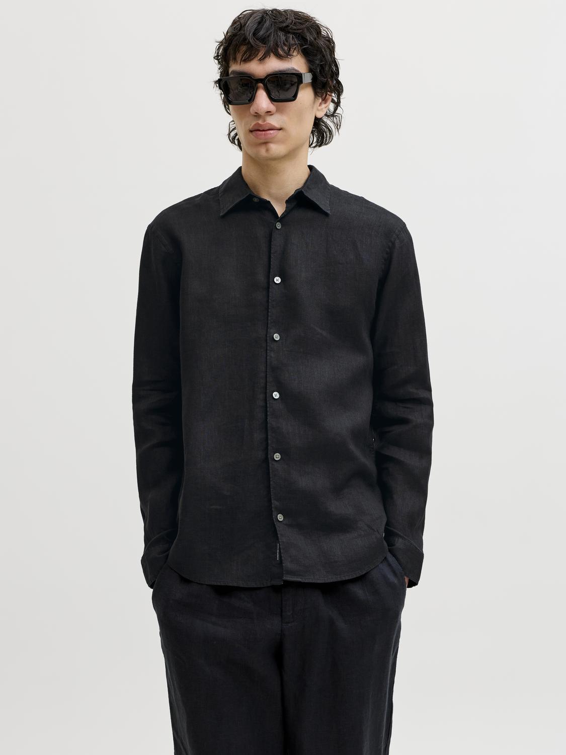 model_shot-front