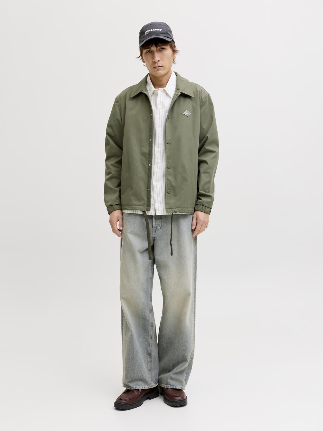 model_shot-front_full