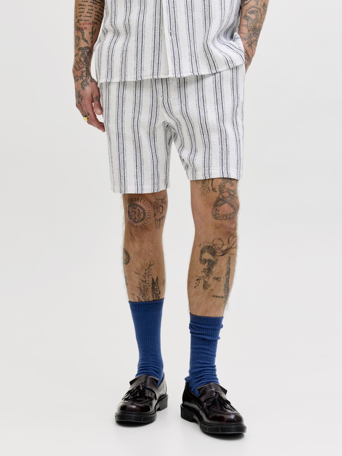 model_shot-front
