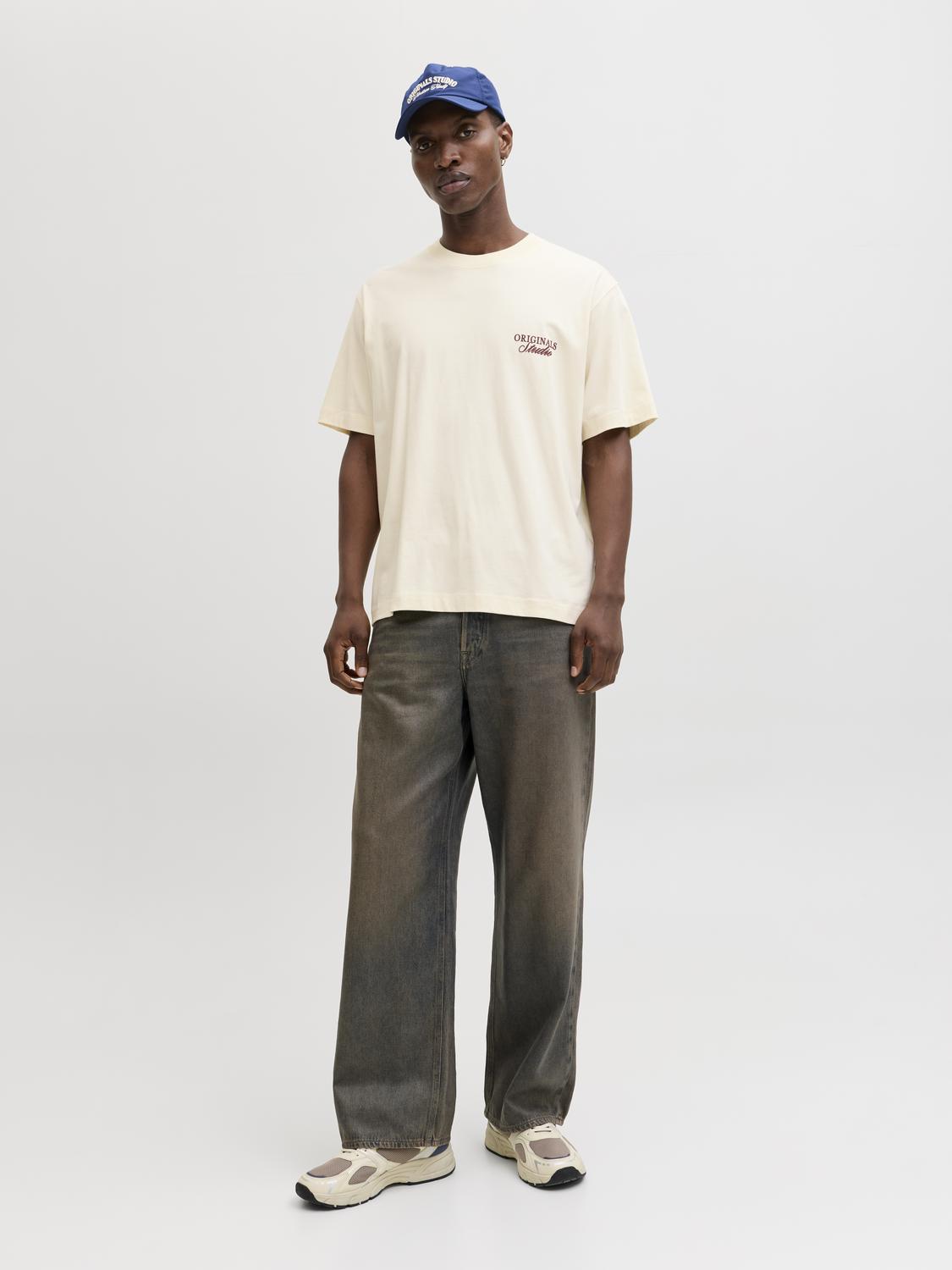 model_shot-front_full