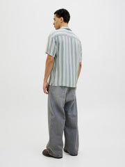 model_shot-back