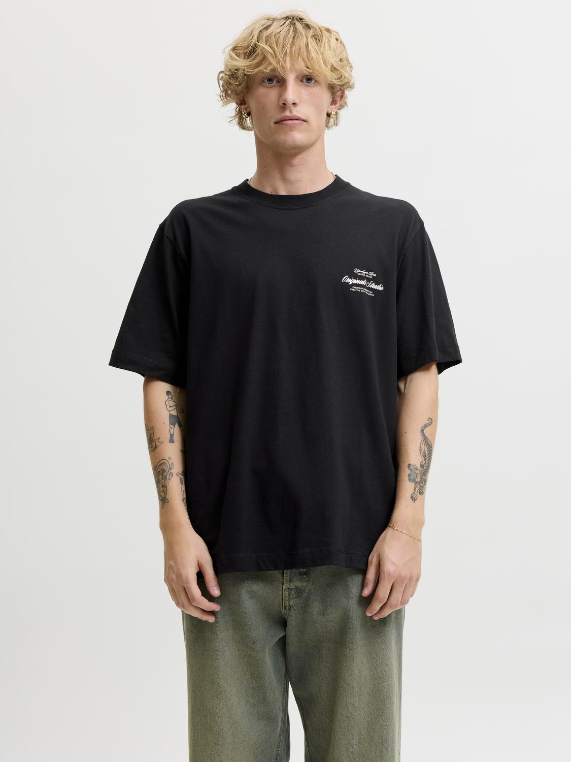 model_shot-front