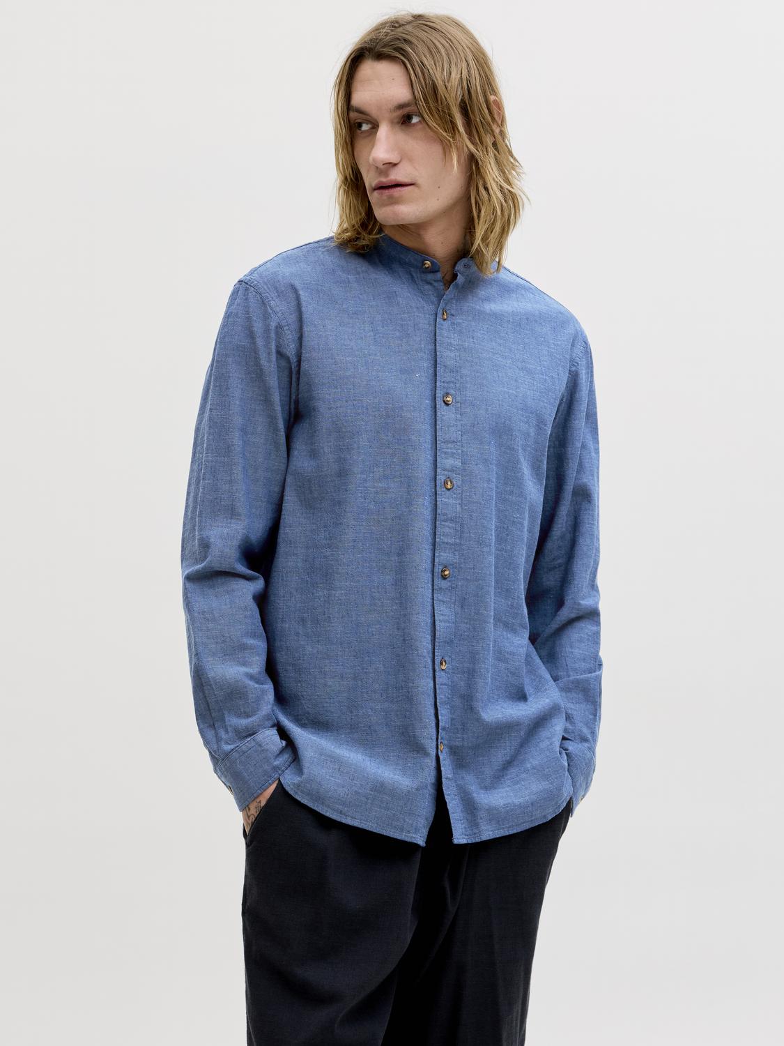 model_shot-front