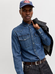 model_shot-creative