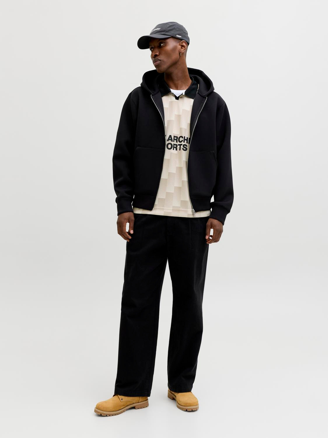 model_shot-front_full