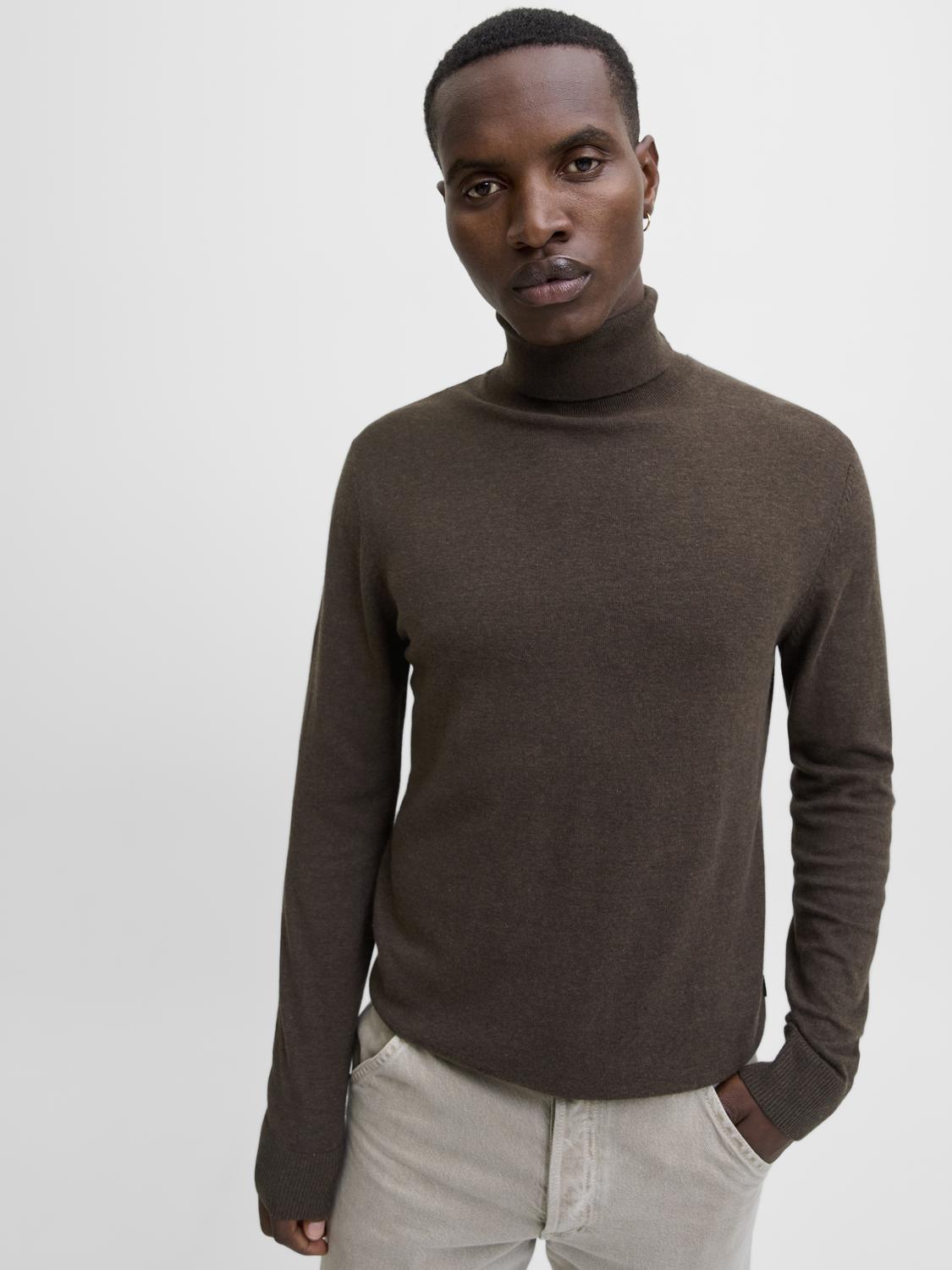 model_shot-creative