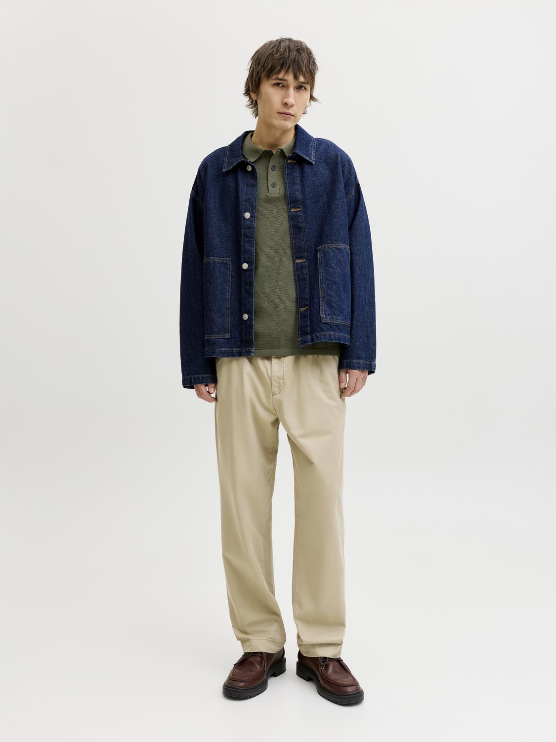 model_shot-front_full