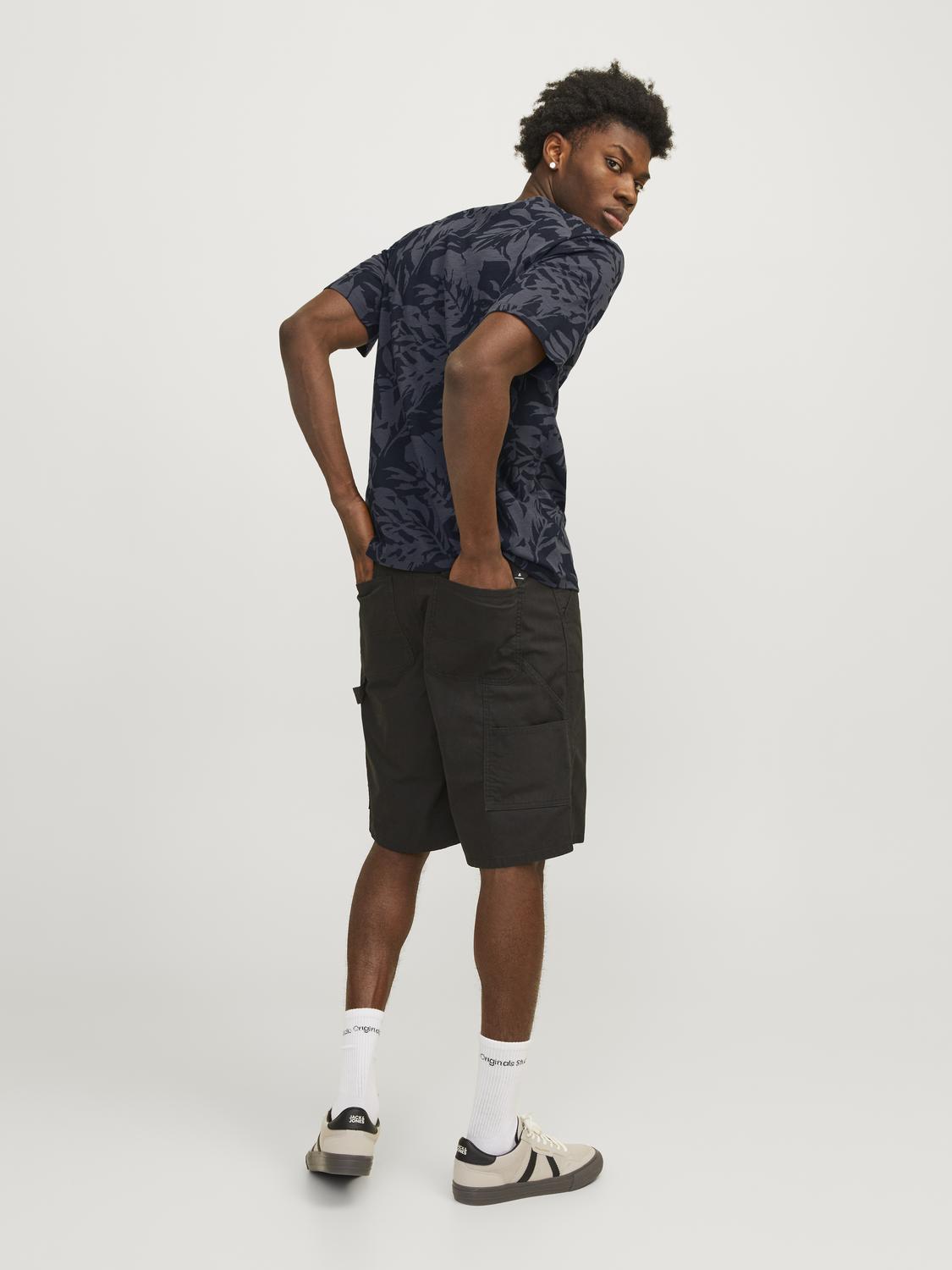 model_shot-back