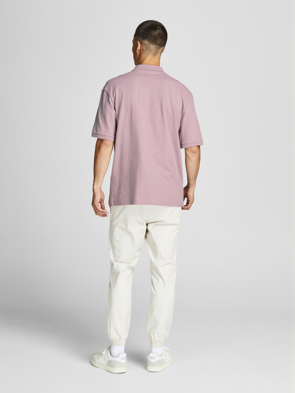 model_shot-back