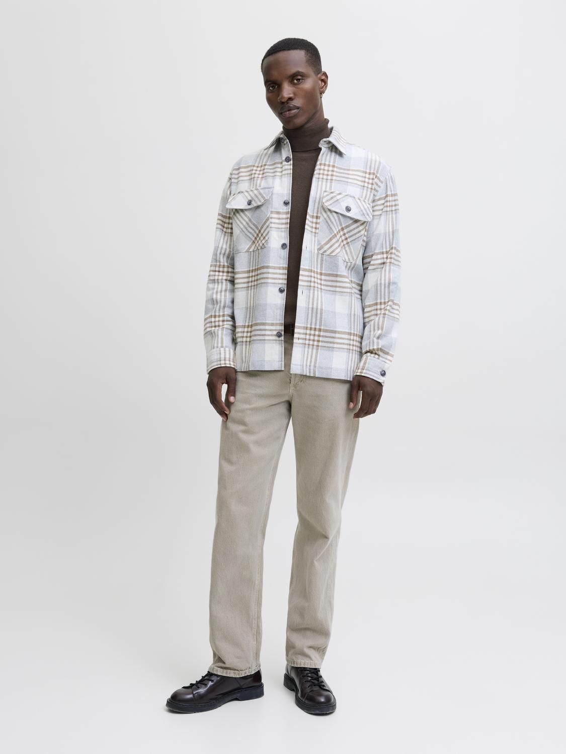 model_shot-front_full