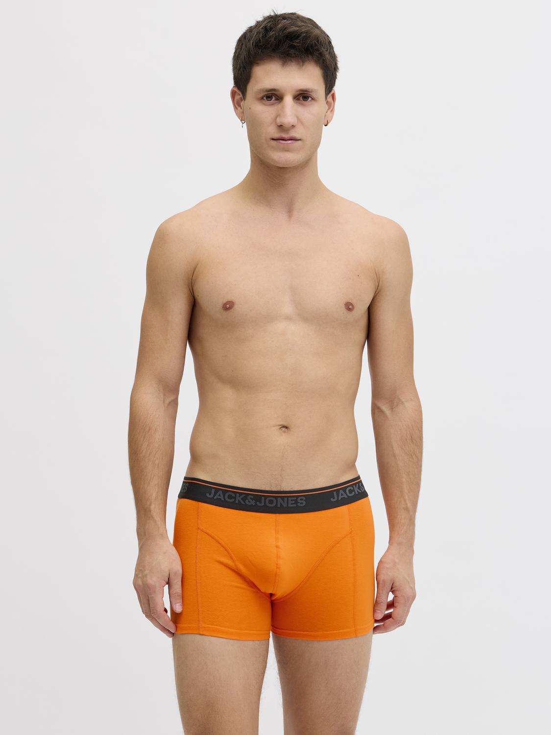 ملابس داخلية رجالية