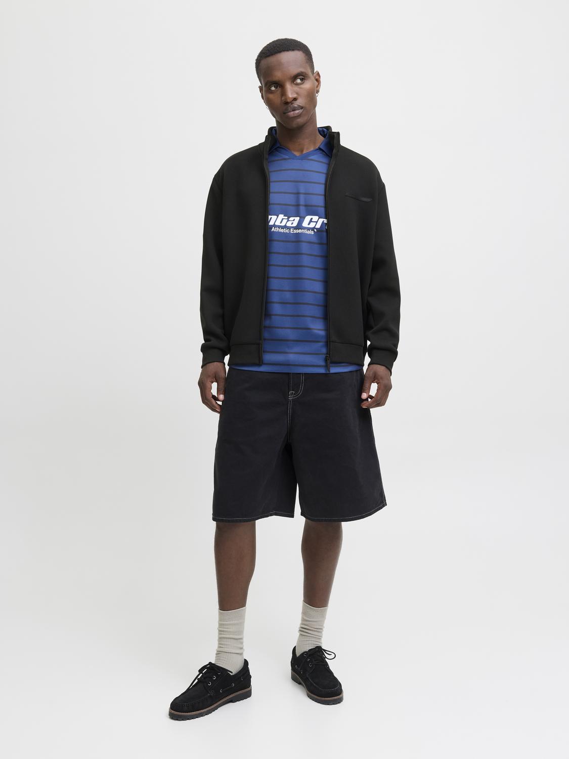 model_shot-front_full