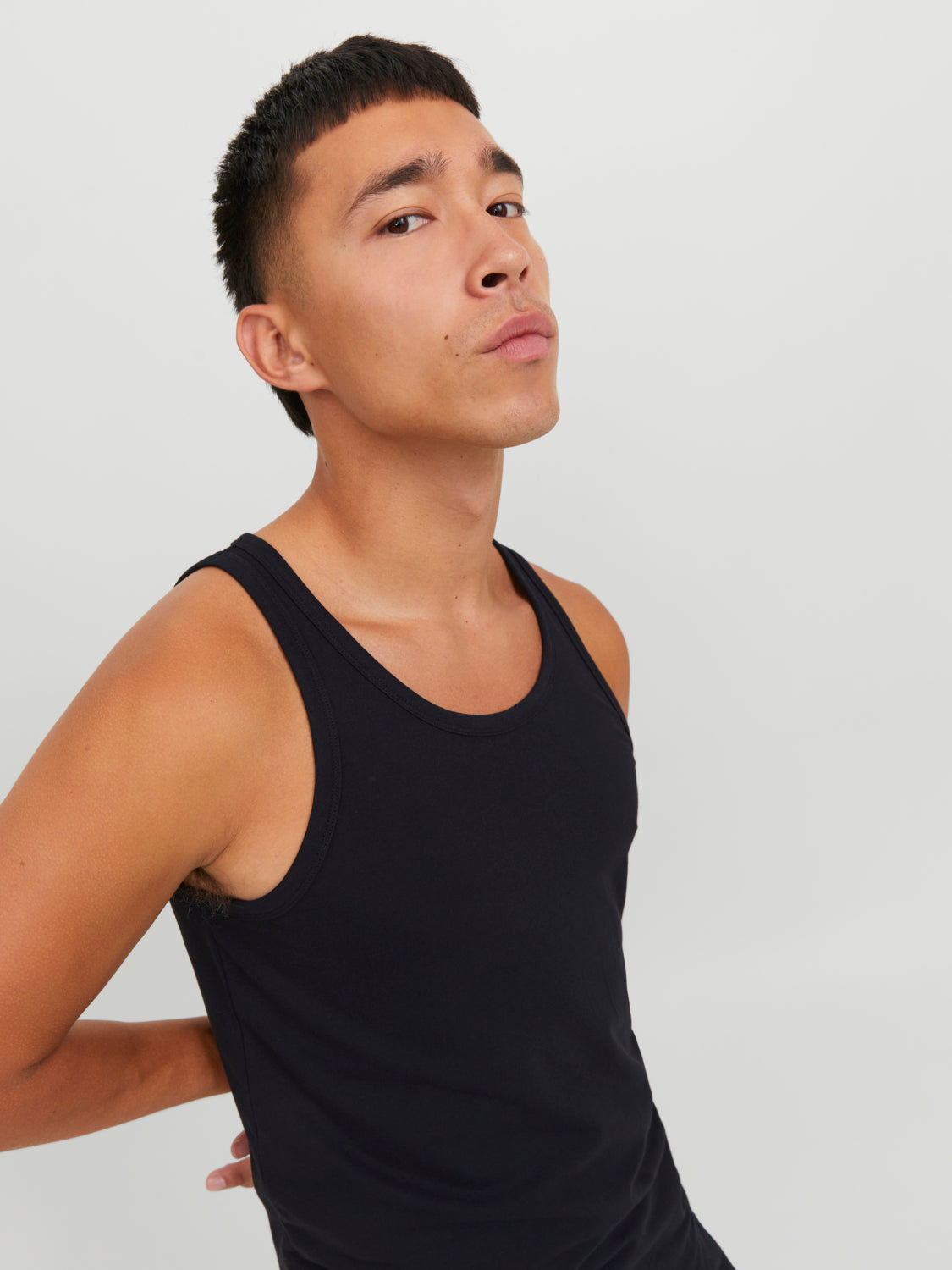 JJEBASIC Tank Top - Black