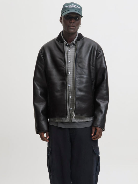 model_shot-front