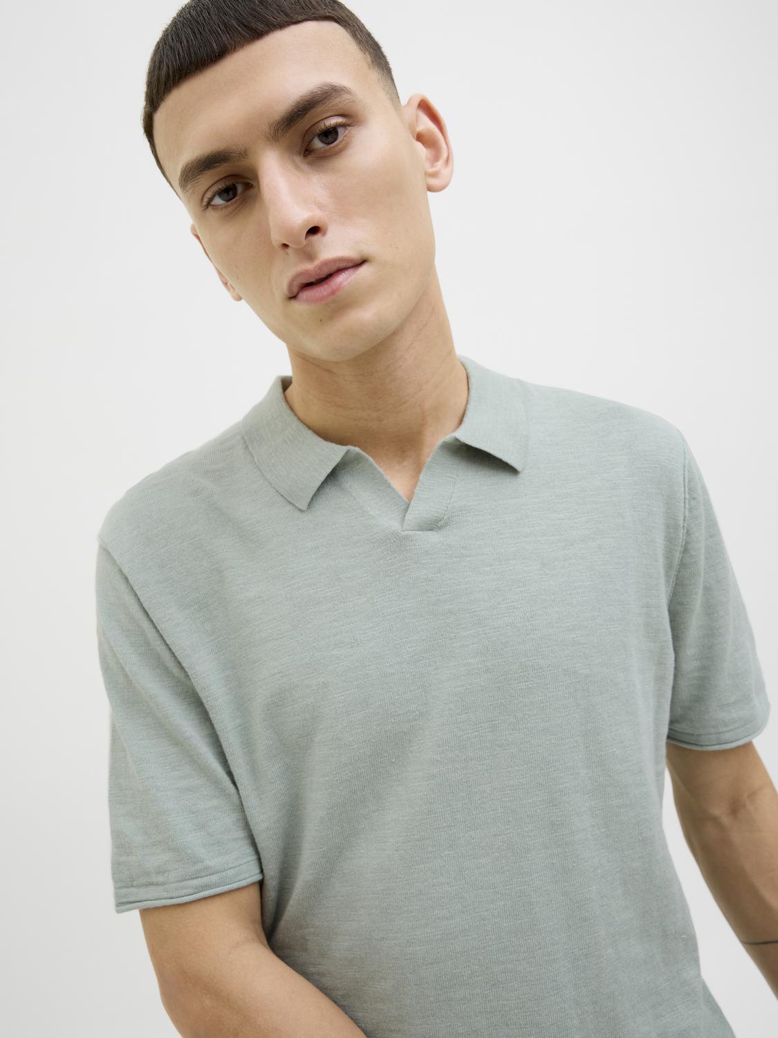model_shot-creative
