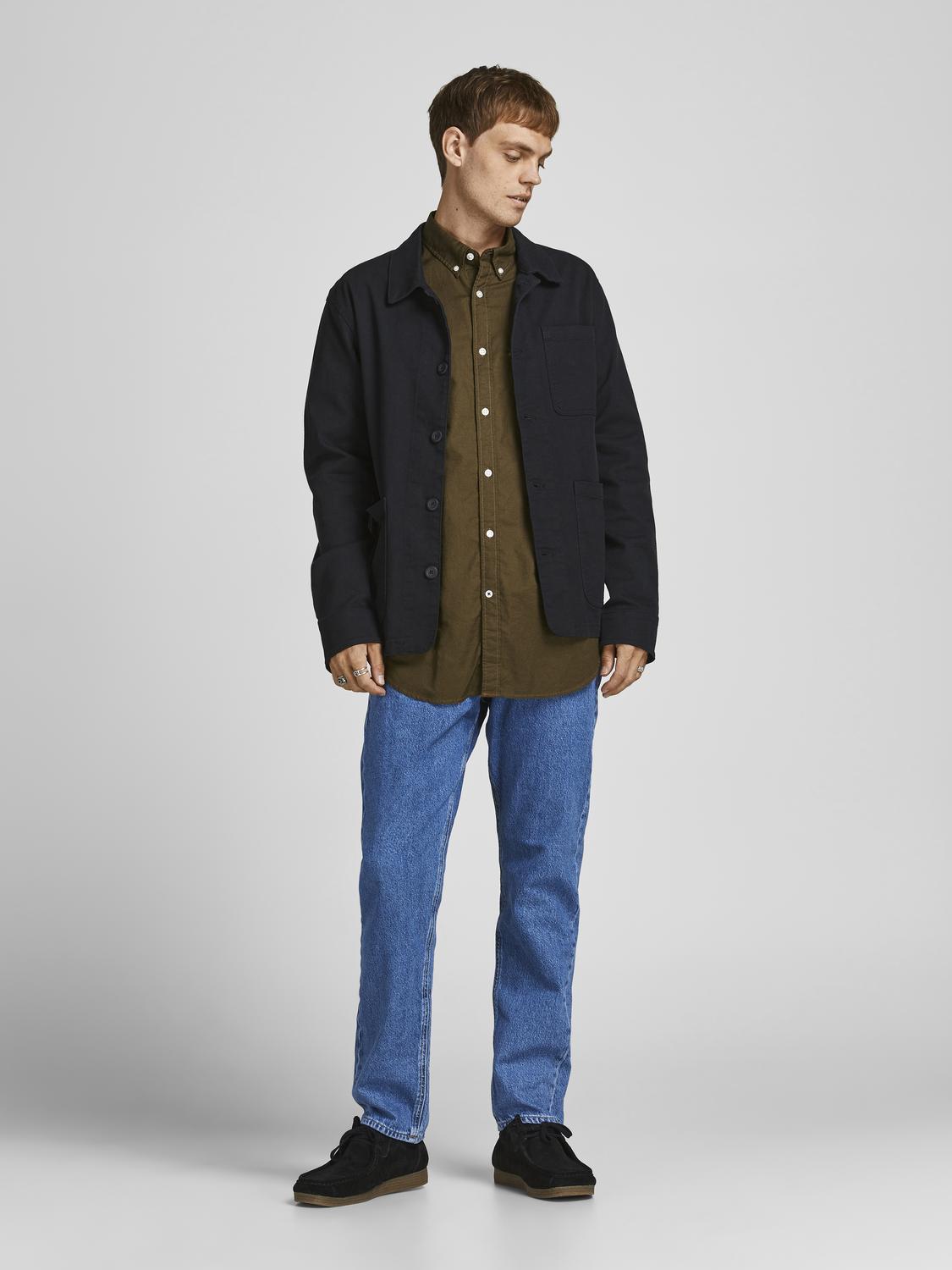 model_shot-front_full