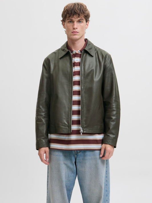 model_shot-front