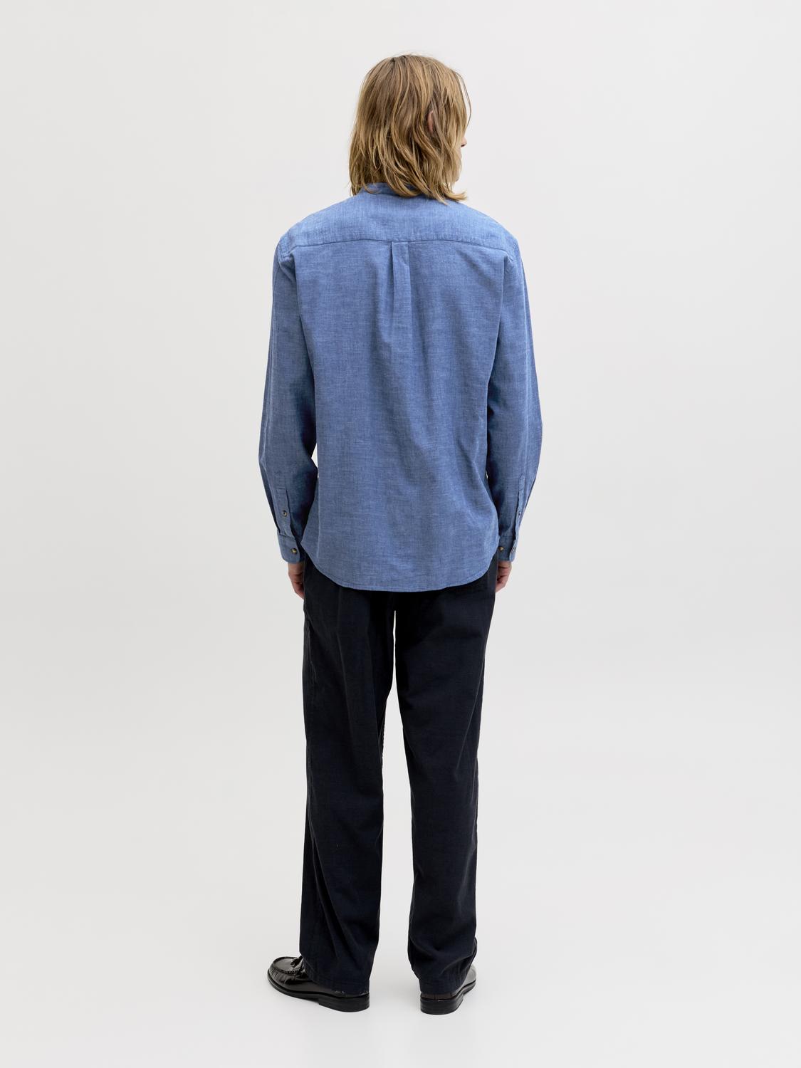 model_shot-back