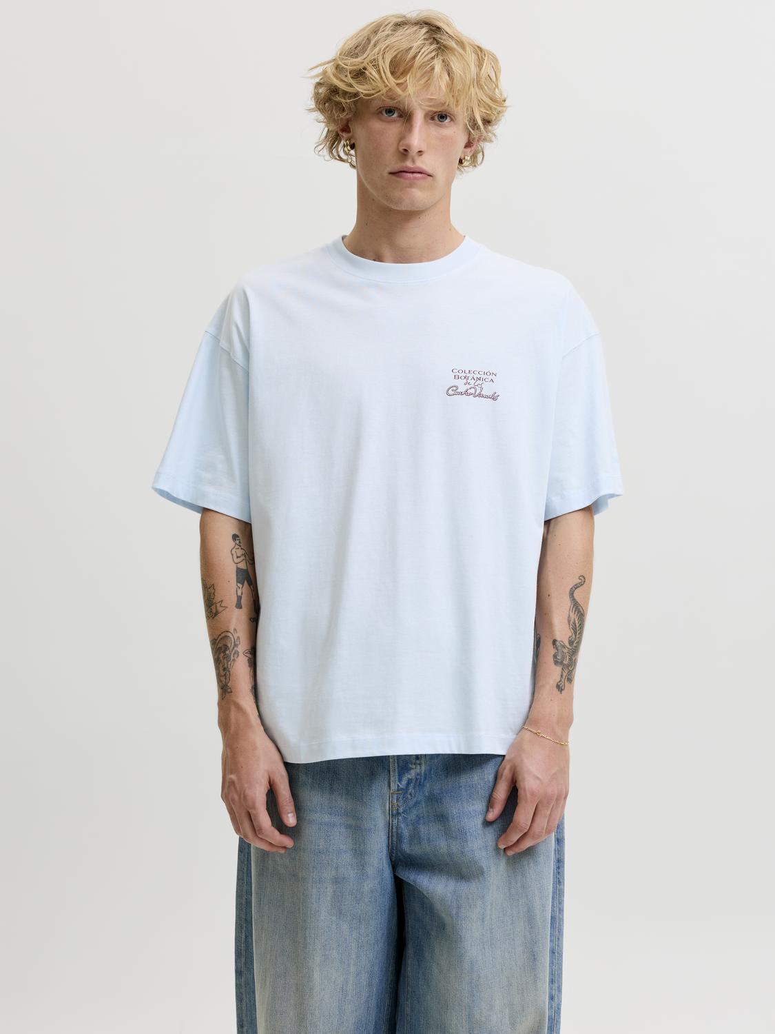 model_shot-front