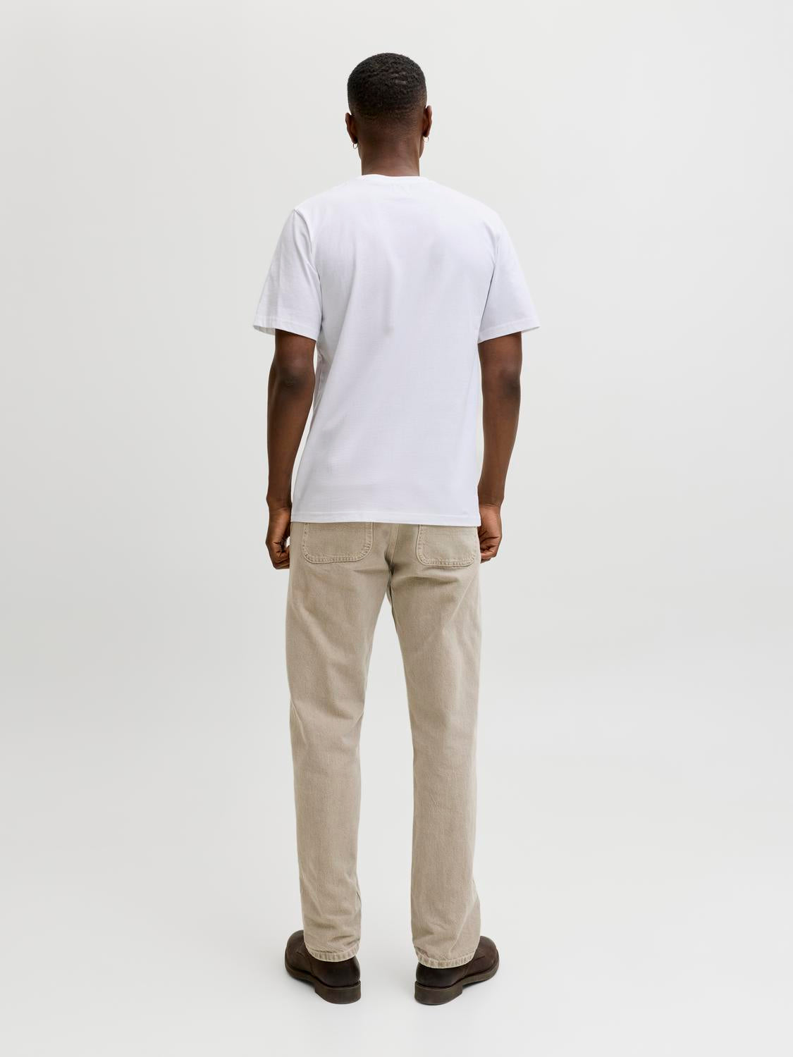 model_shot-back