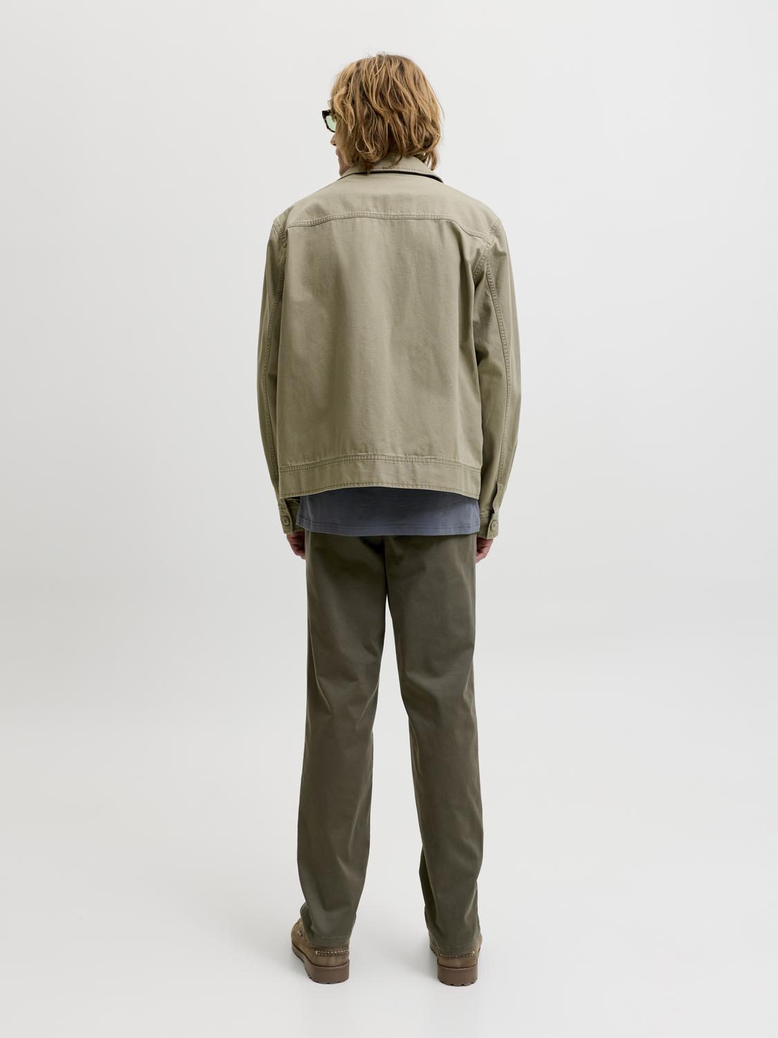 model_shot-back