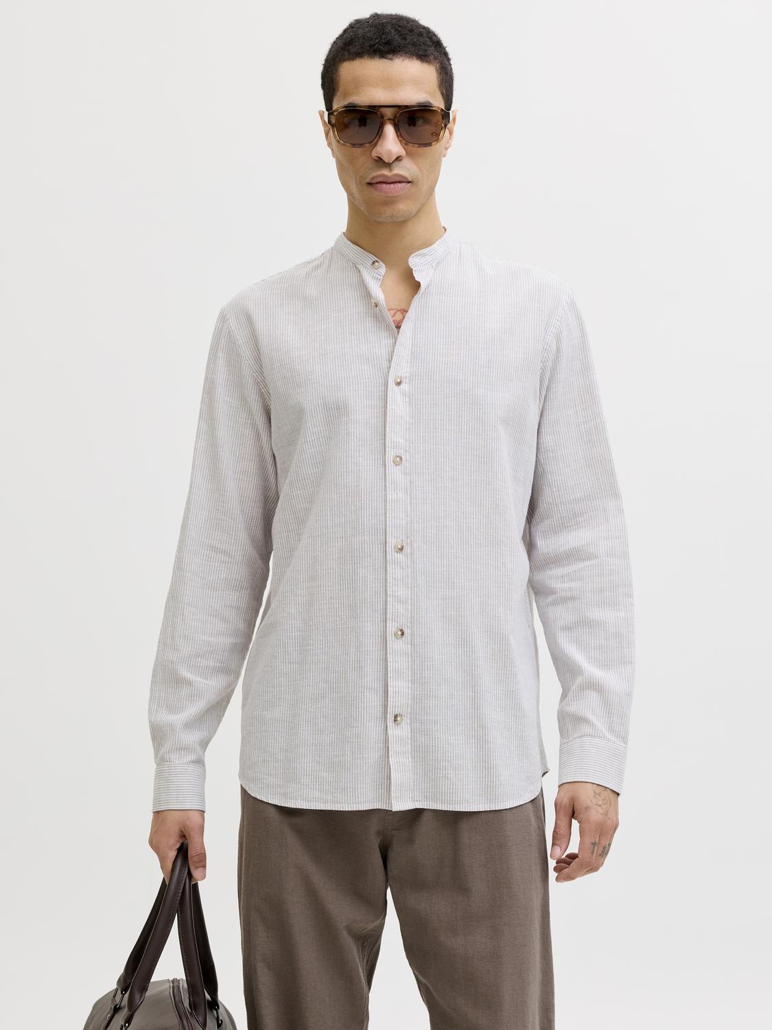 model_shot-front