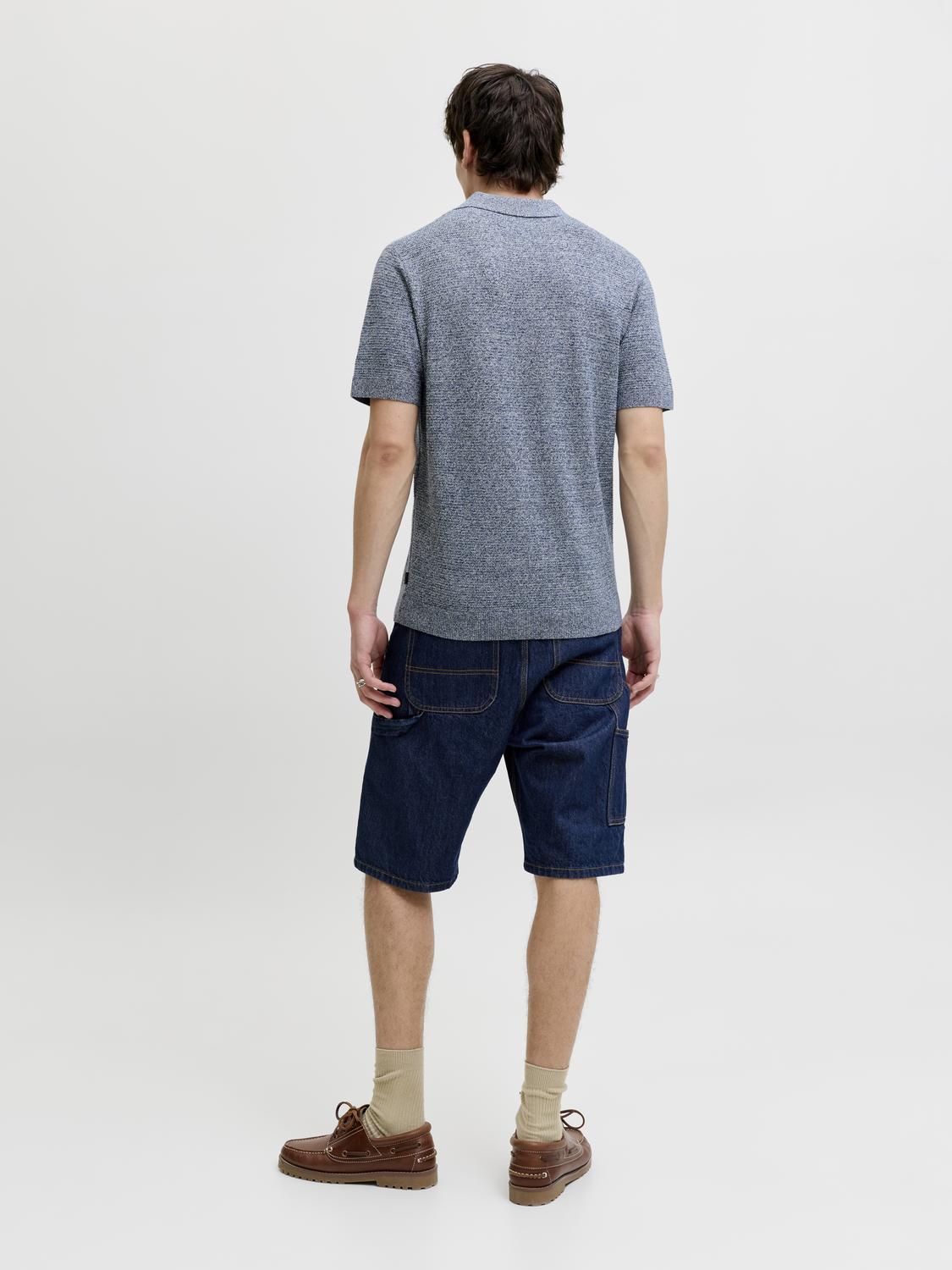 model_shot-back