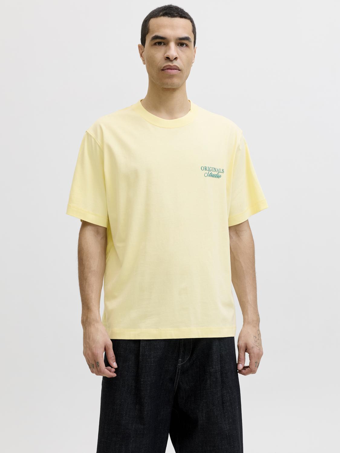 model_shot-front