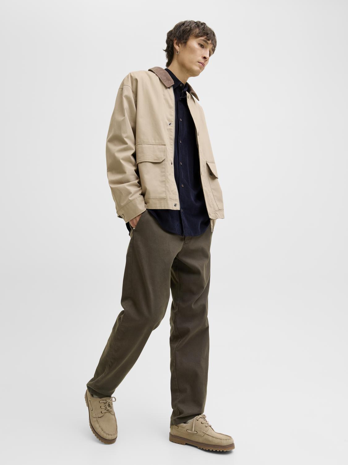 model_shot-creative