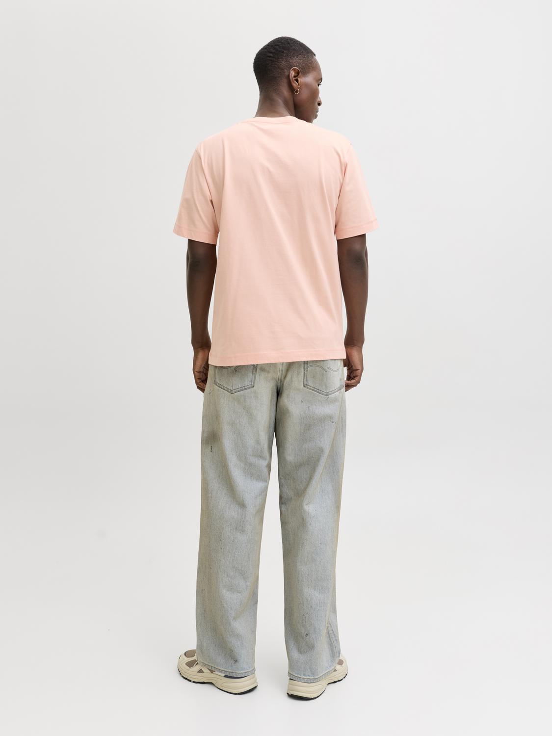 model_shot-front_full