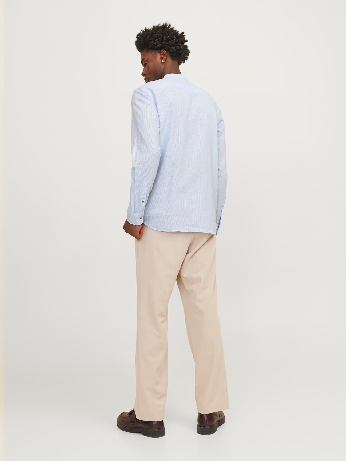 model_shot-back