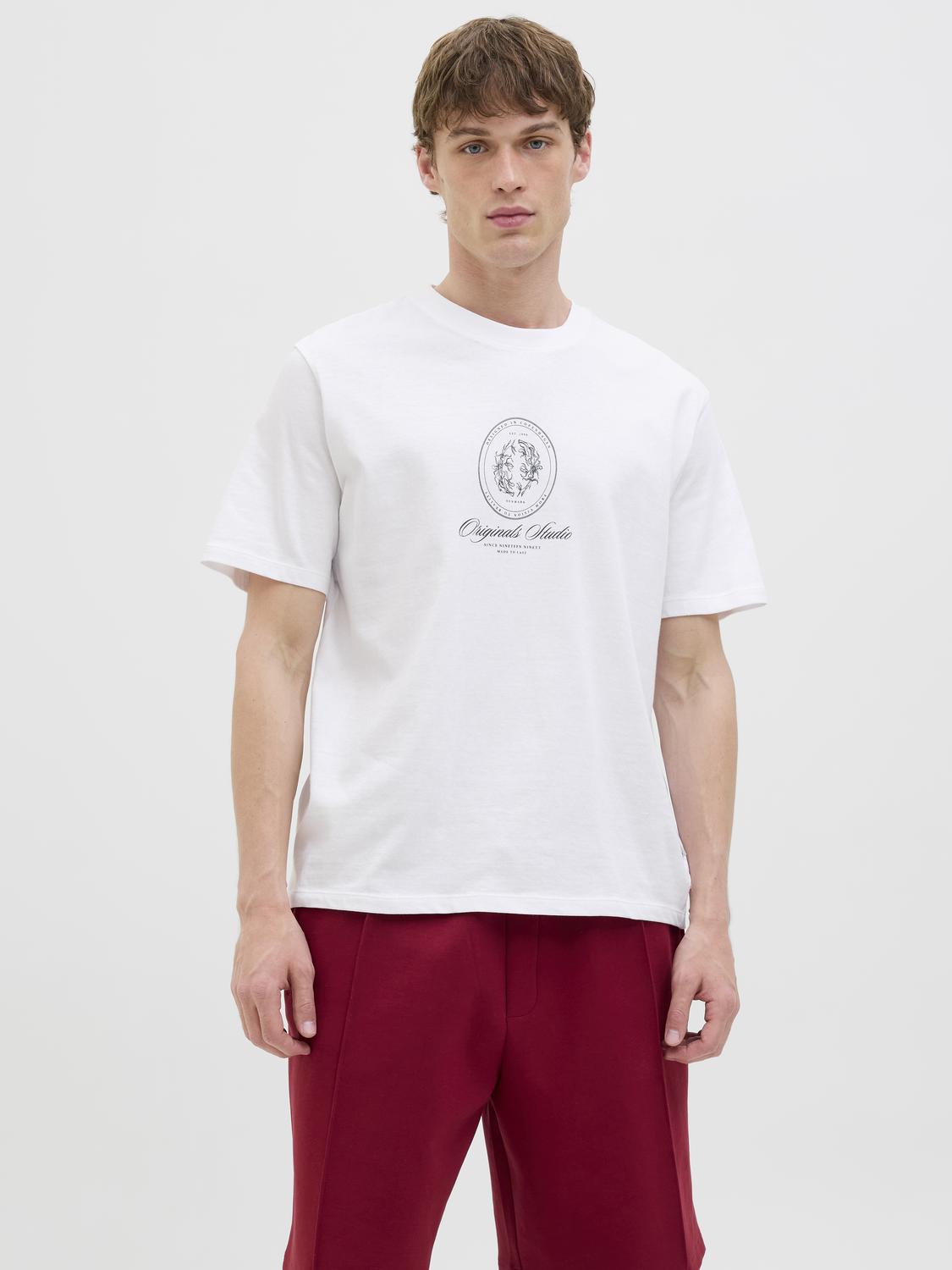 model_shot-front