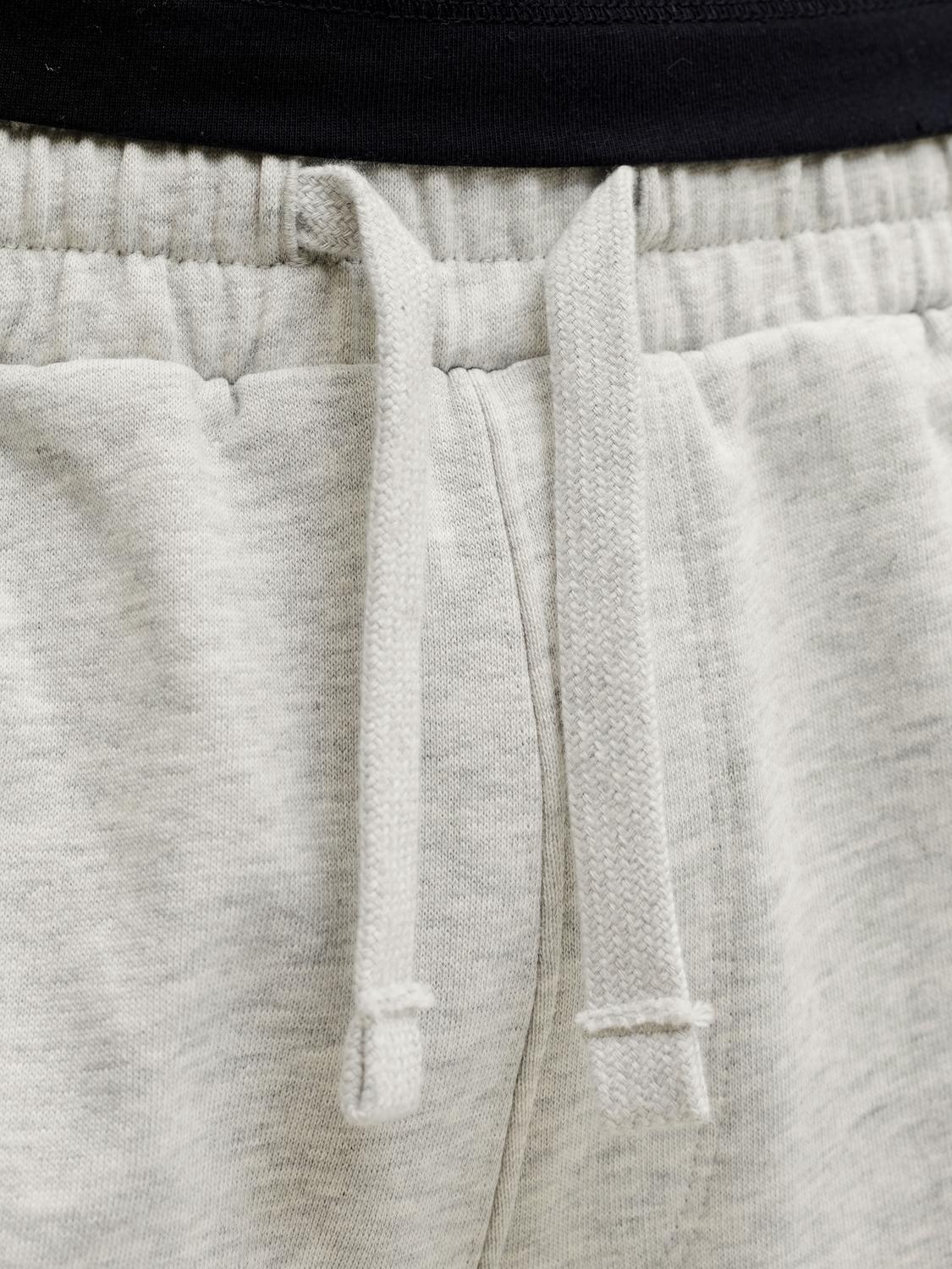 model_shot-detail