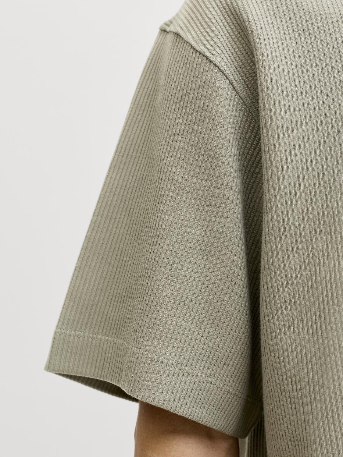 model_shot-detail