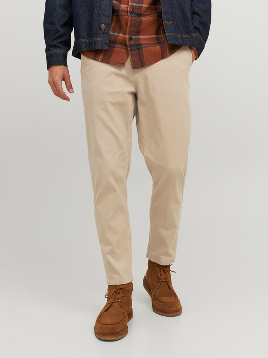model_shot-front