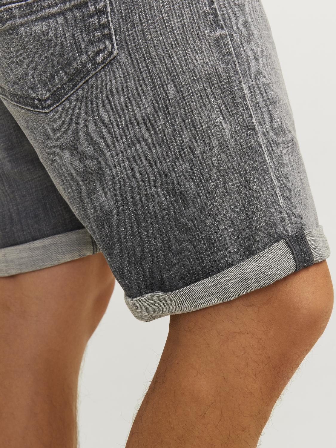 model_shot-detail