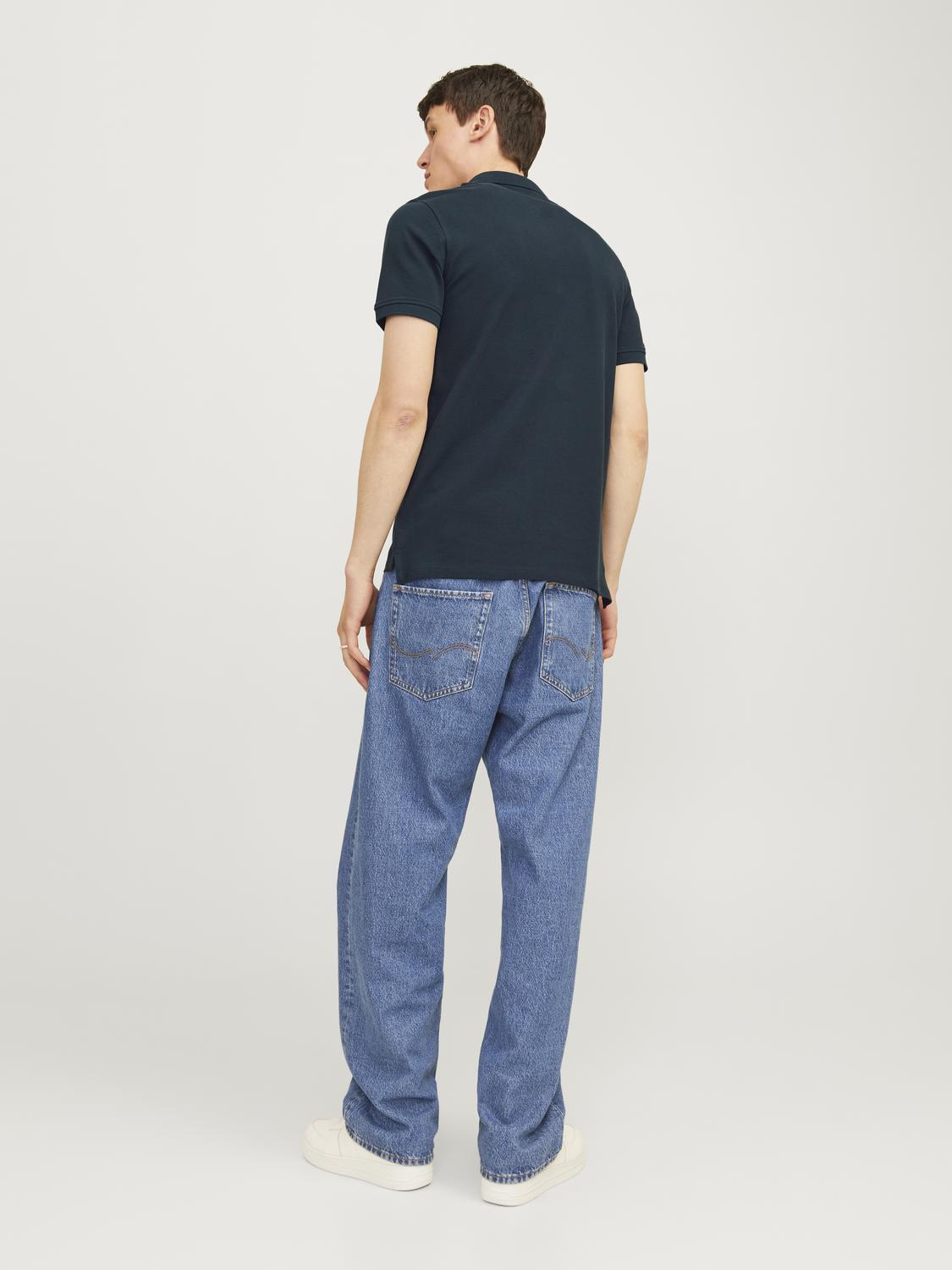 model_shot-back