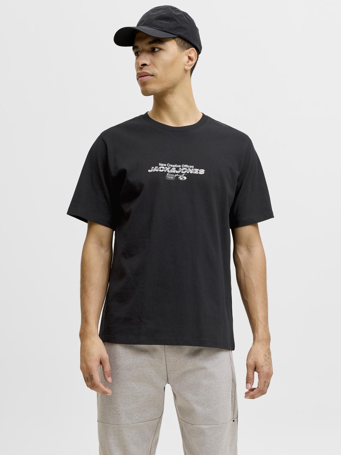 model_shot-front