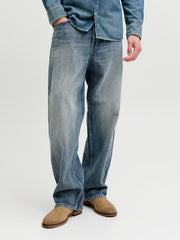 model_shot-front