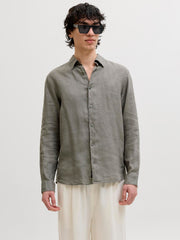 model_shot-front