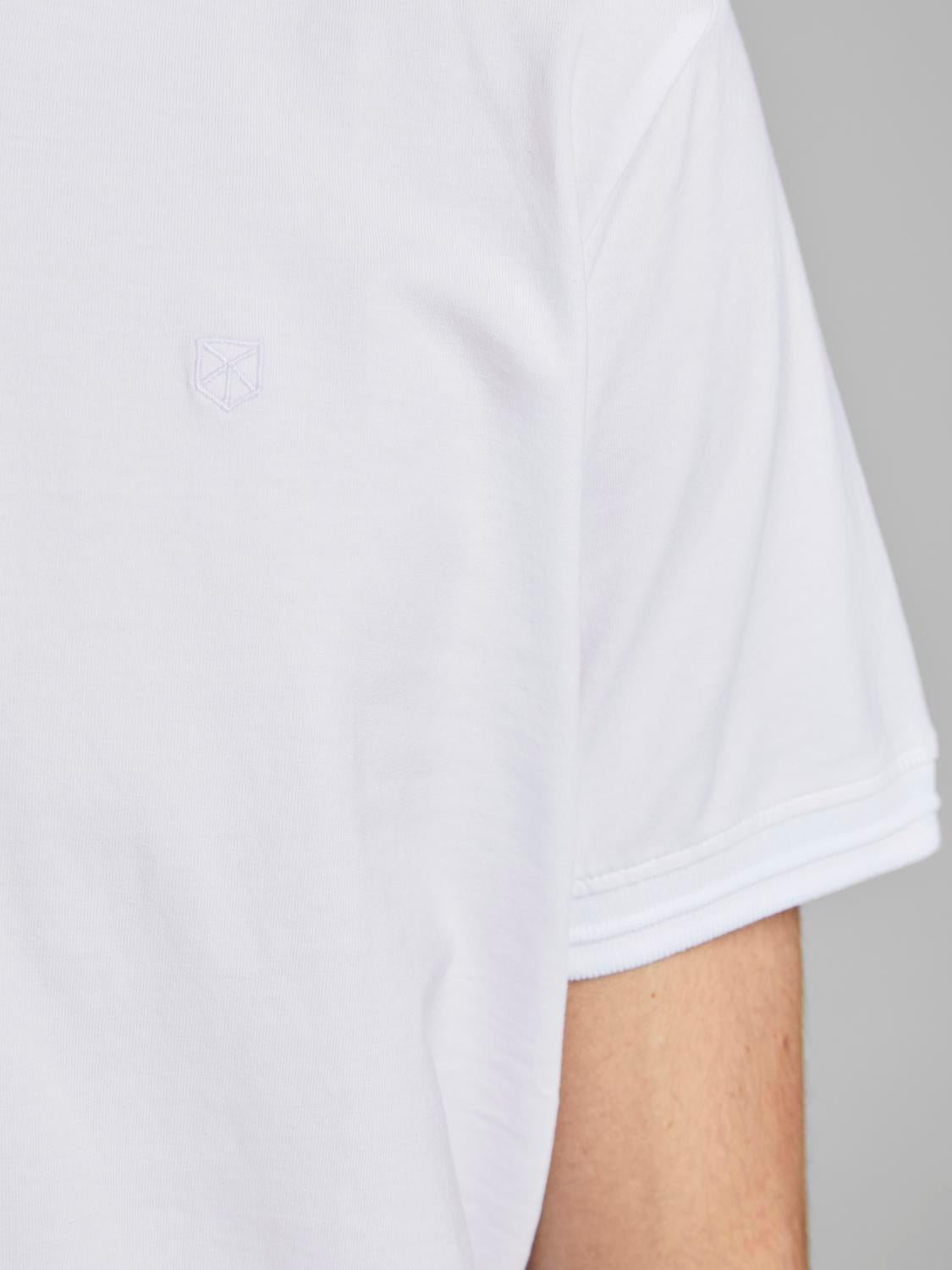 model_shot-detail