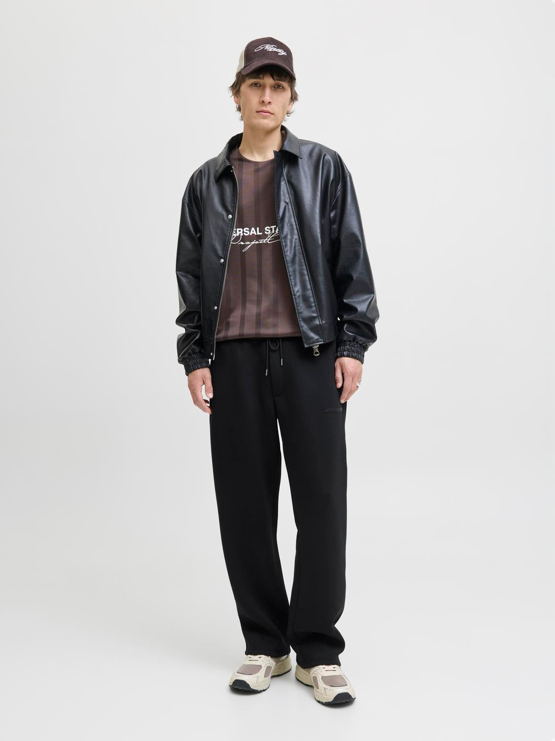 model_shot-front_full