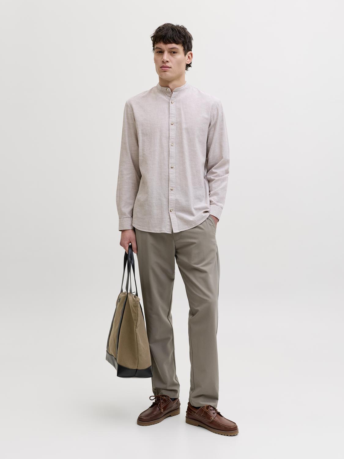 model_shot-front_full