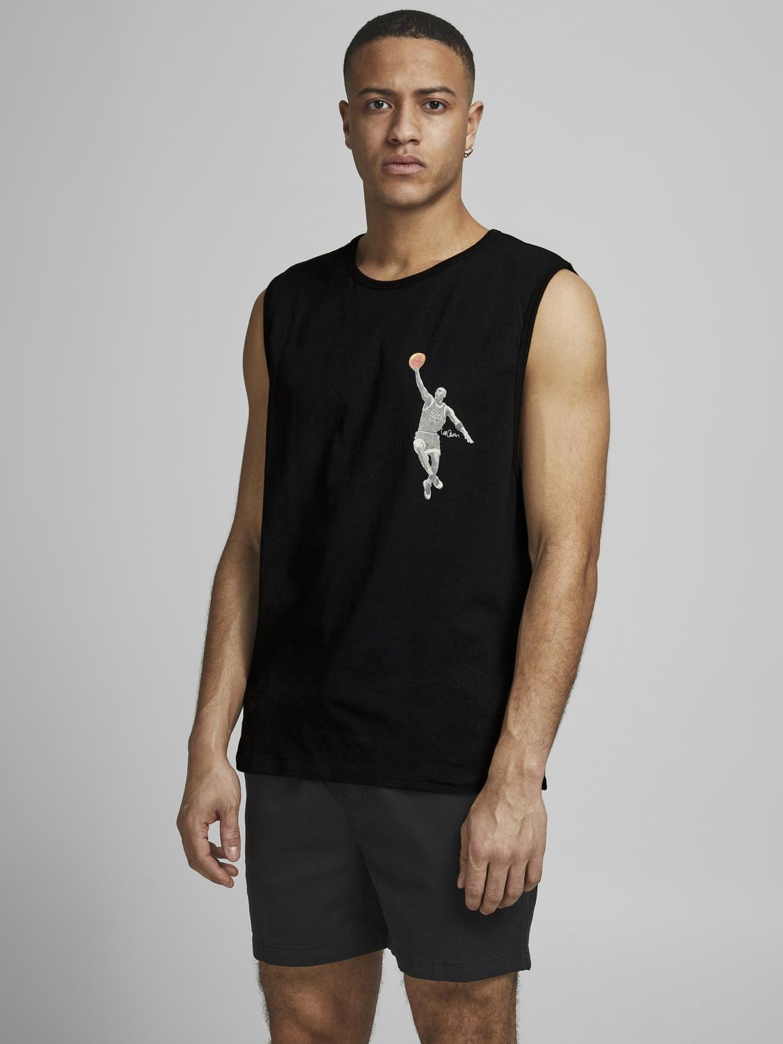 إطلالة جانبية لتانك توب رجالي أسود JCOLEGENDS Black.